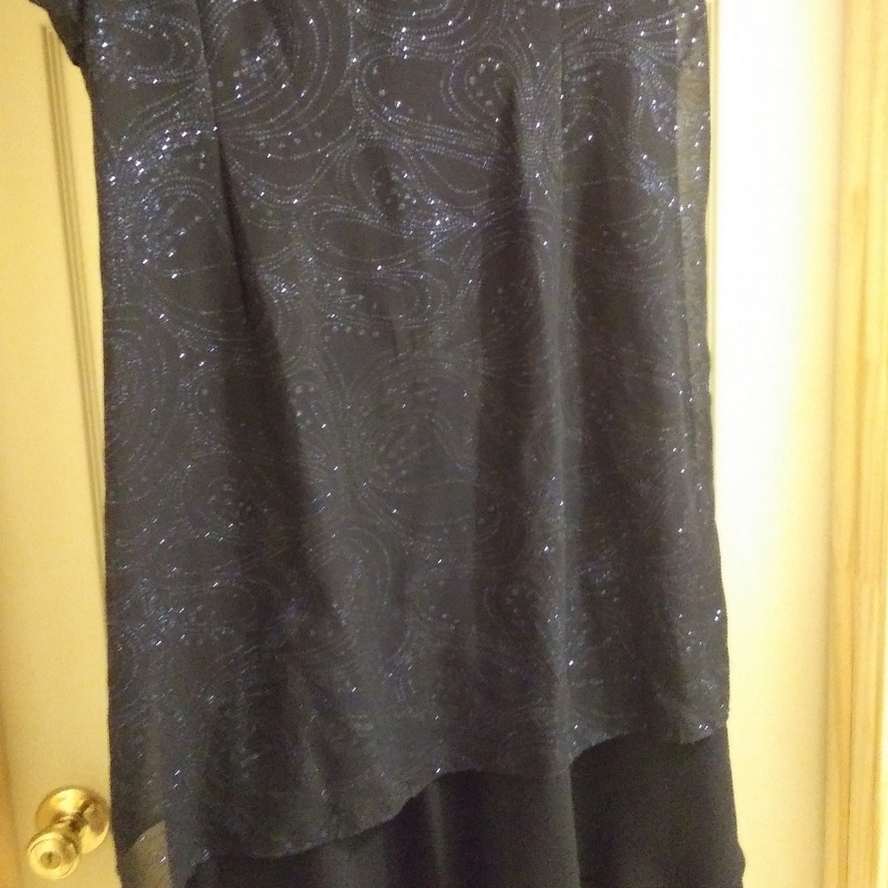 Dress - Picture 4 of 5